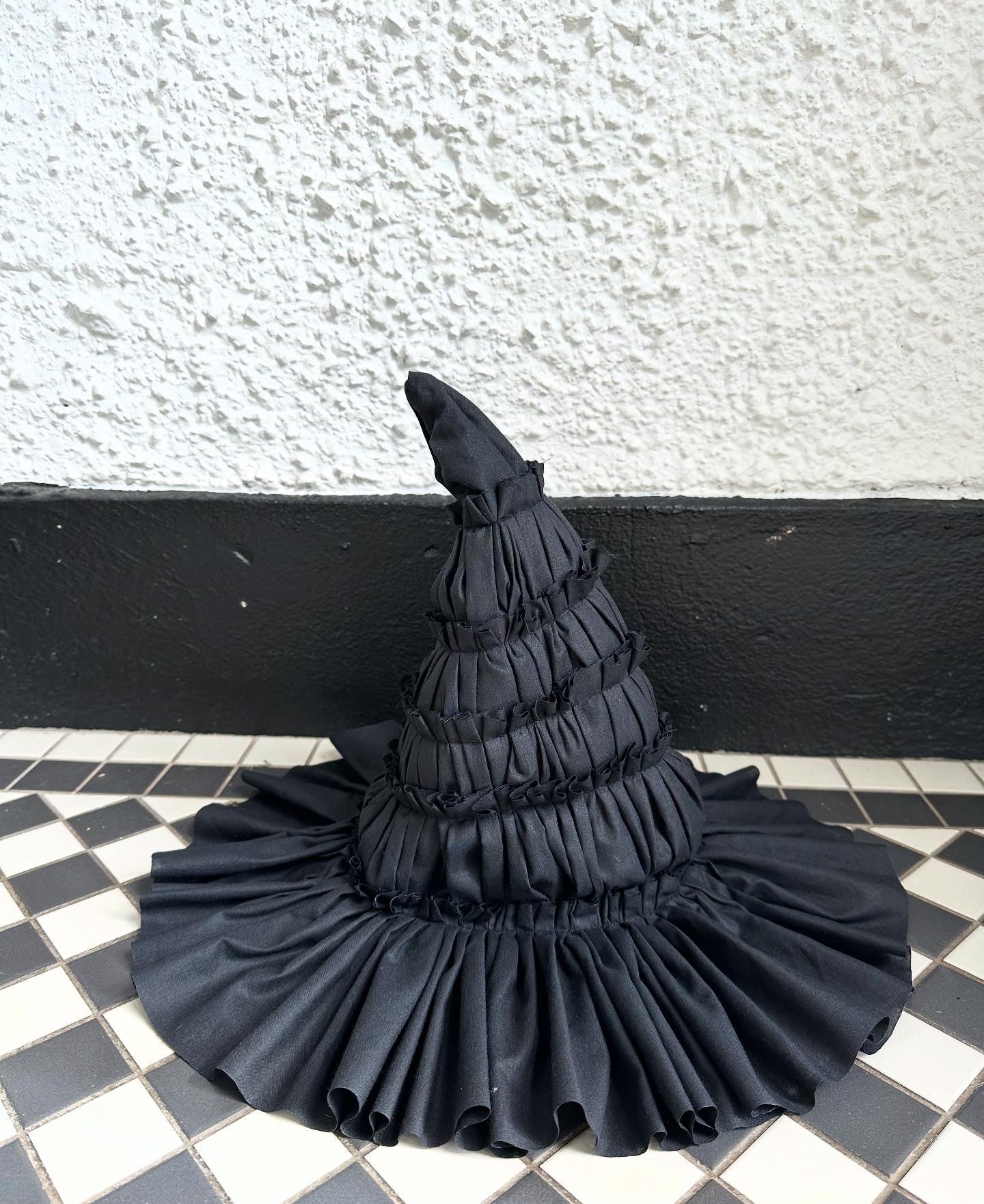 Black elphaba witch hat in adult size