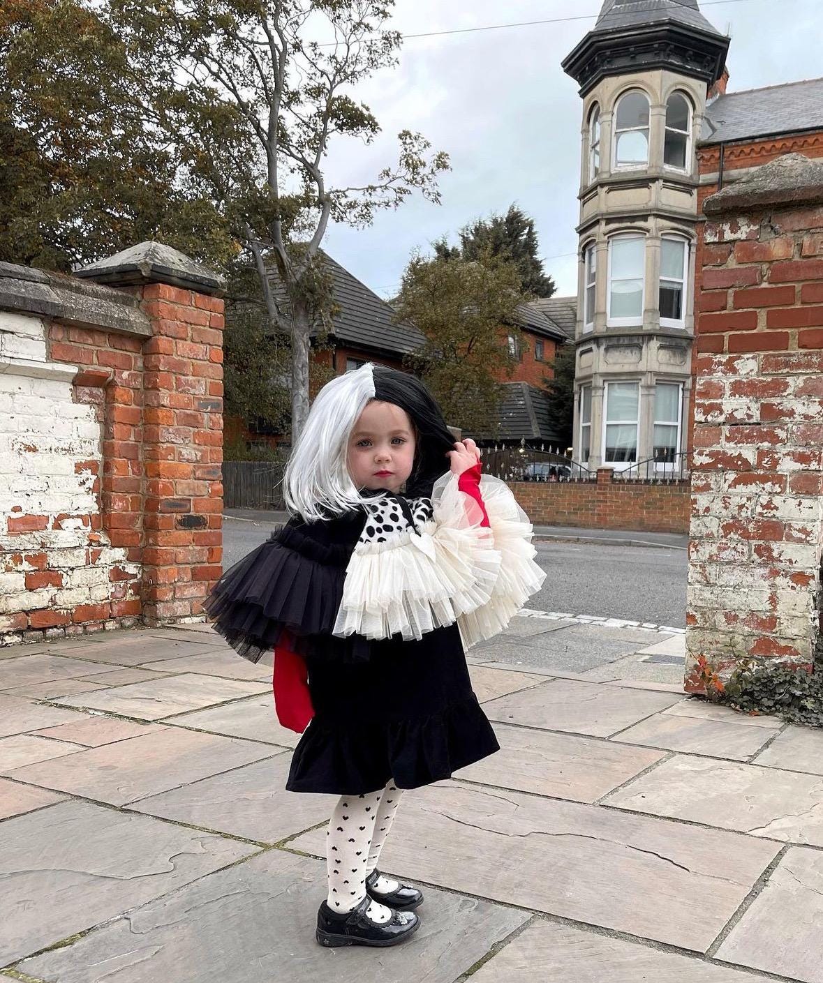 Cruella mini cape
