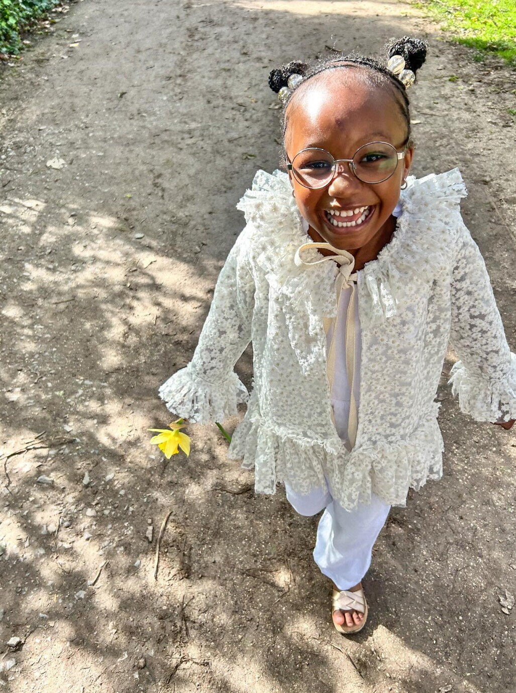 White embroidered daisy sheer jacket