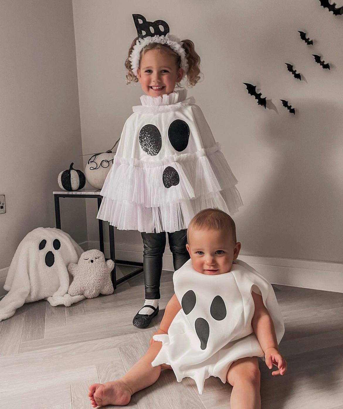 mini ghost tie back cape