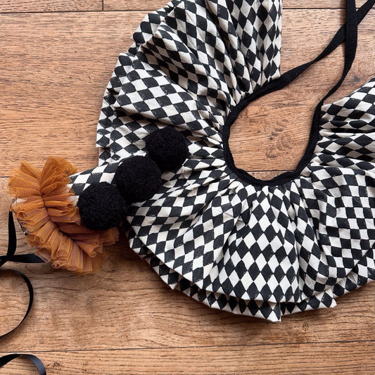 Black/cream harlequin pierrot clown ruffle collar/hat set