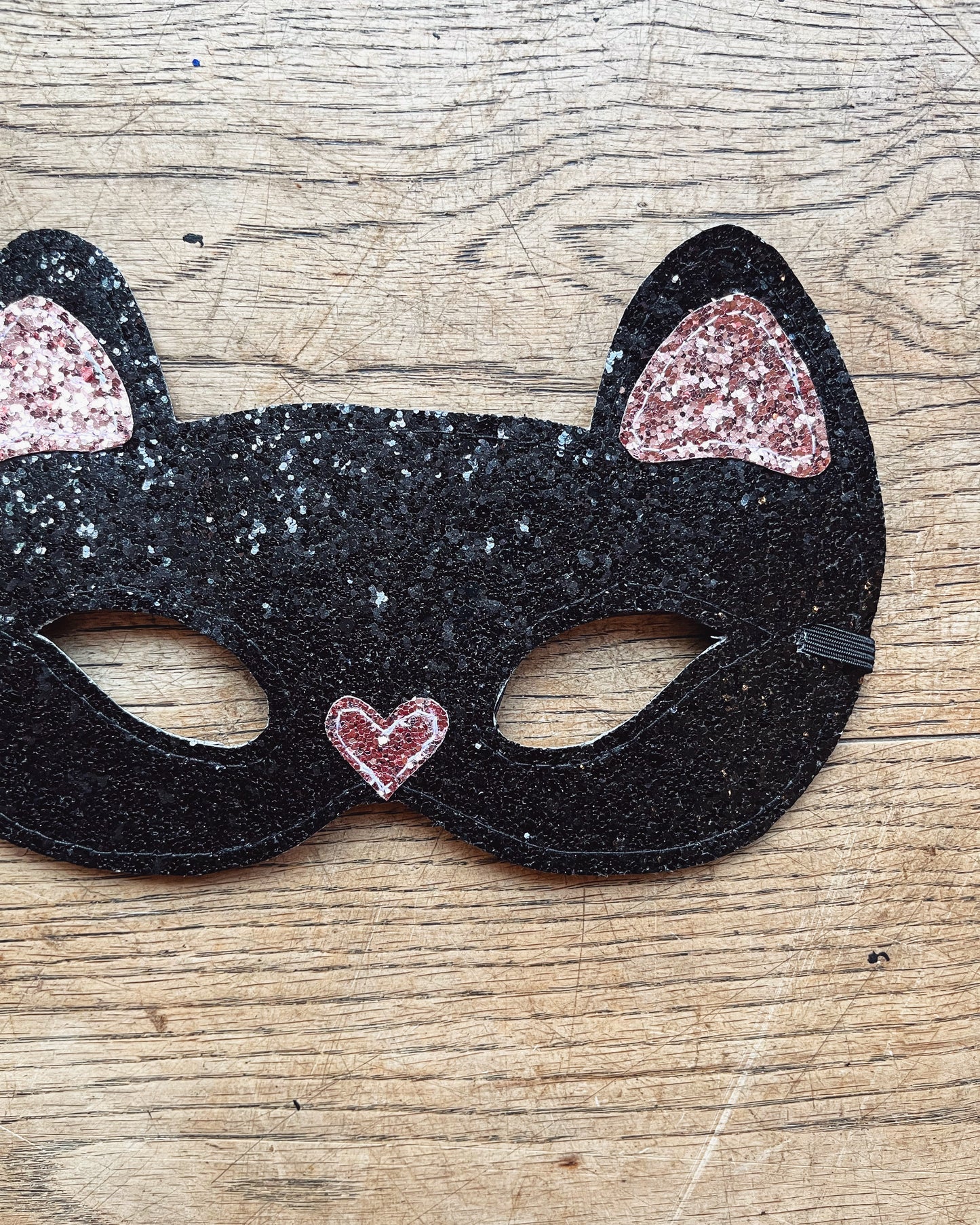Pretty kitty cat mask