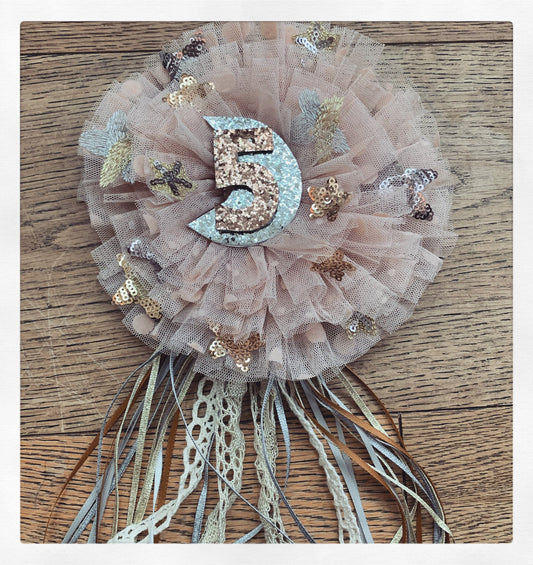 Star/moon polka dot corsage