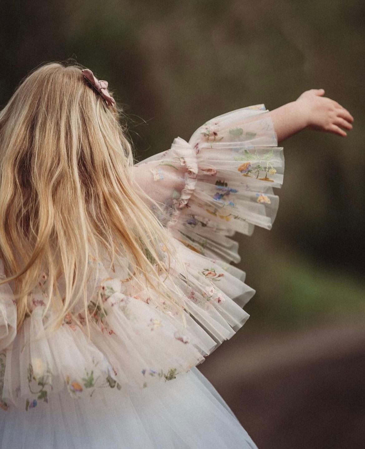 floral embroidered cape in pink