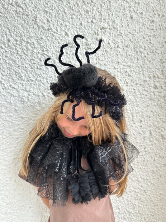 Spider ruffle collar/headband set