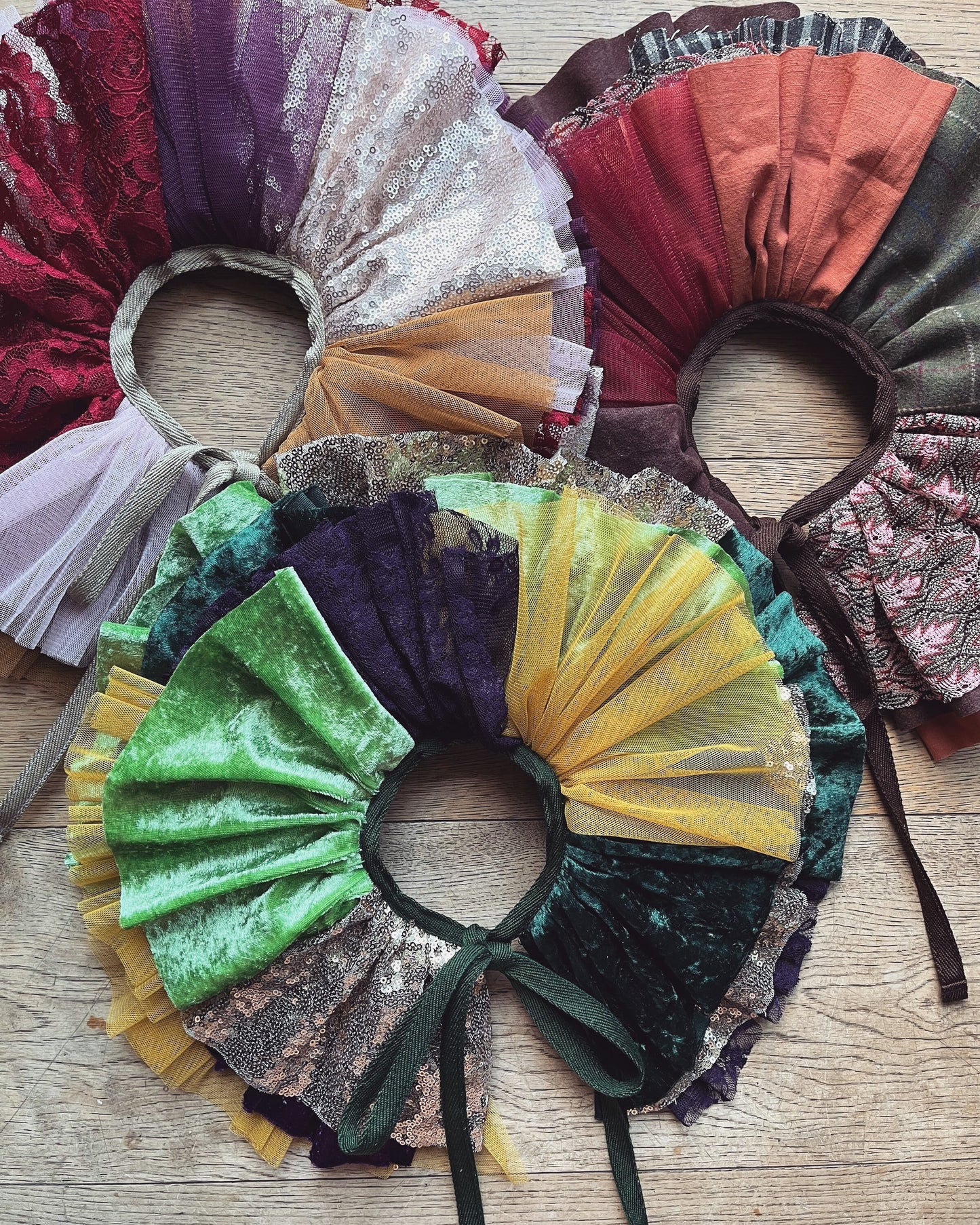 Mary sanderson inspired collar