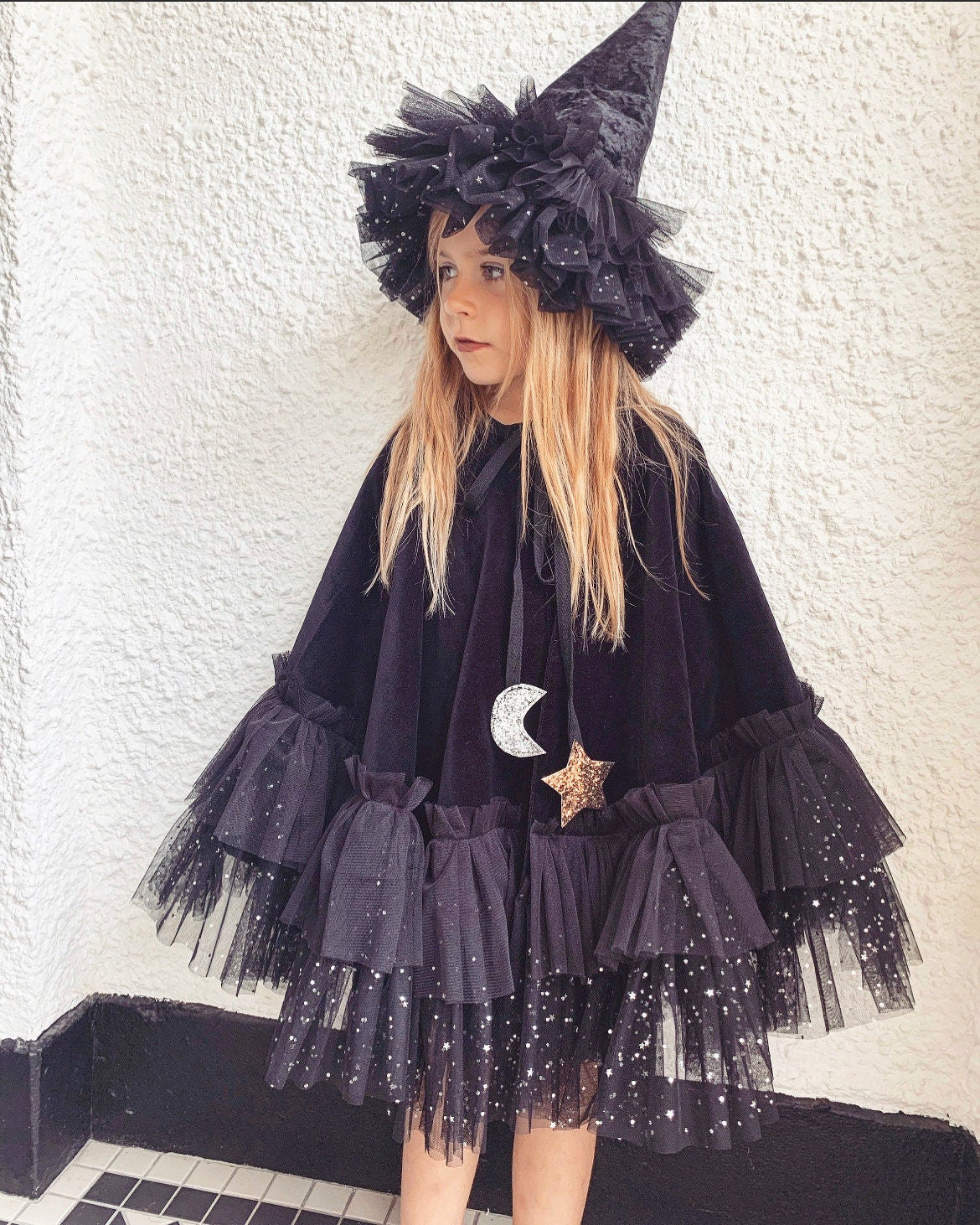 witches long velvet ruffle cape