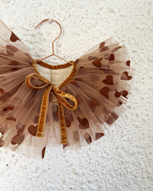 Coffee heart ruffle collar with gold velvet tie in adult size