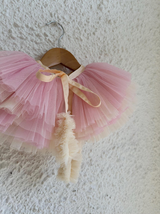 Pink/cream ruffle collar