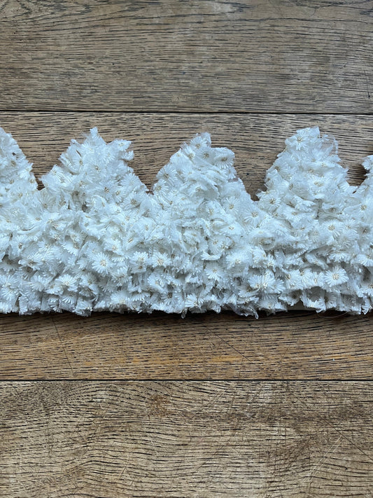 White embroidered daisy ruffle crown