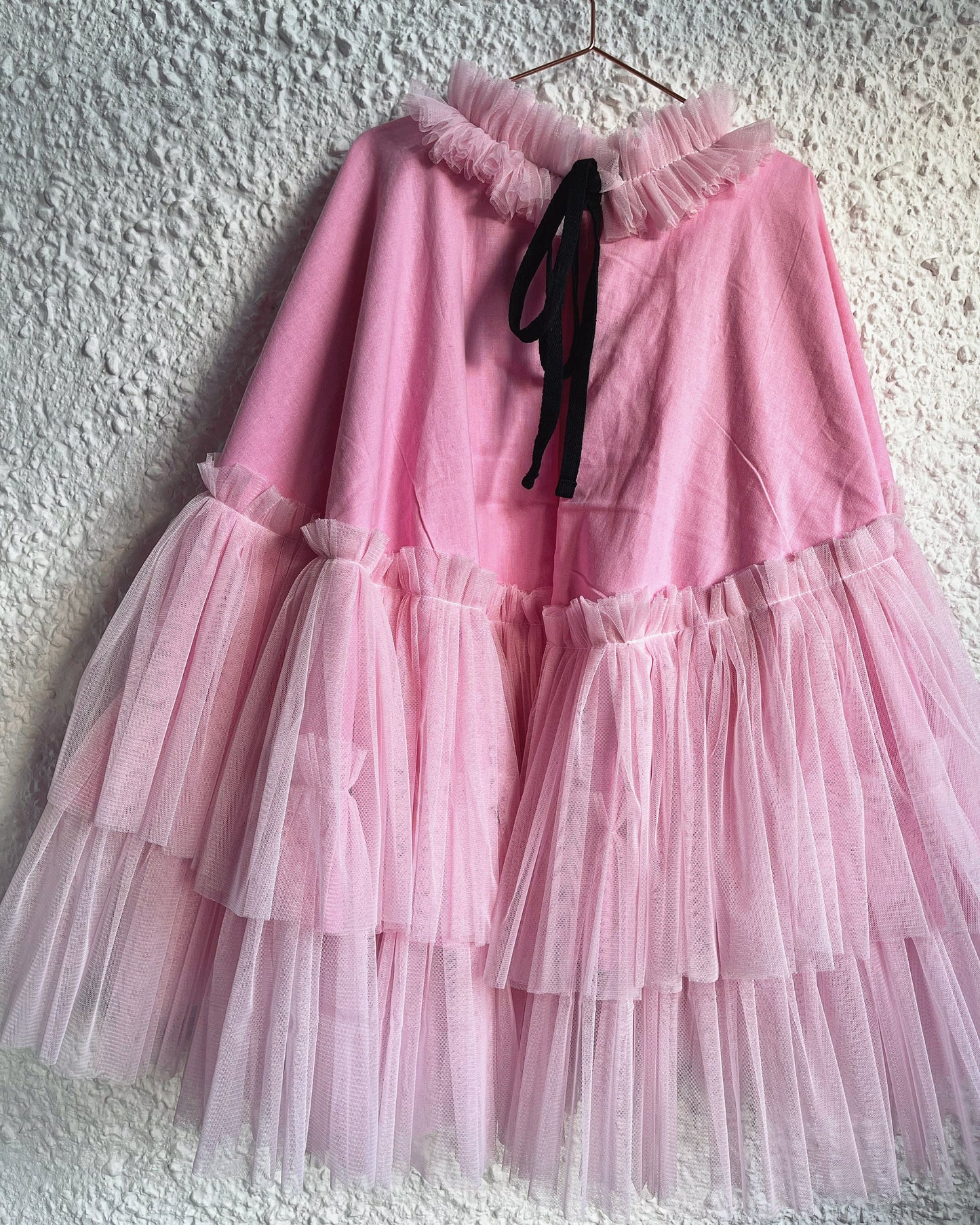 Ghost tie back cape in pink