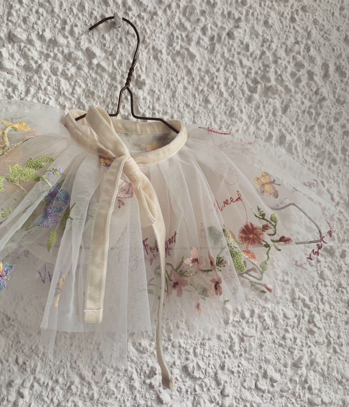 Off white embroidered floral collar